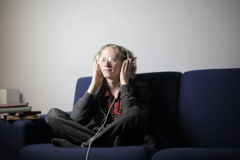 When the Song Knew Before You Did: How '90s Music Carried You Through Your Worst Moments